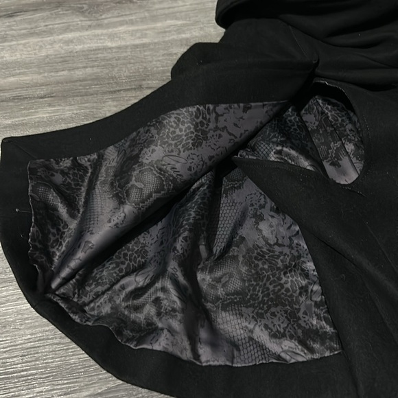 Guess Black Cape Jacket for Women - Picture 8 of 9